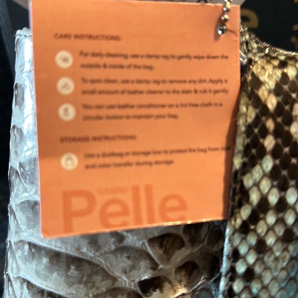 Authentic Grand Pelle lizard Handbag - Picture 7 of 12